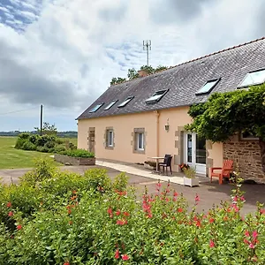 Couette-café Au Calme à 10mn Des Baies De Douarnenez Et Audierne Avec Cuisine à Disposition, Mahalon